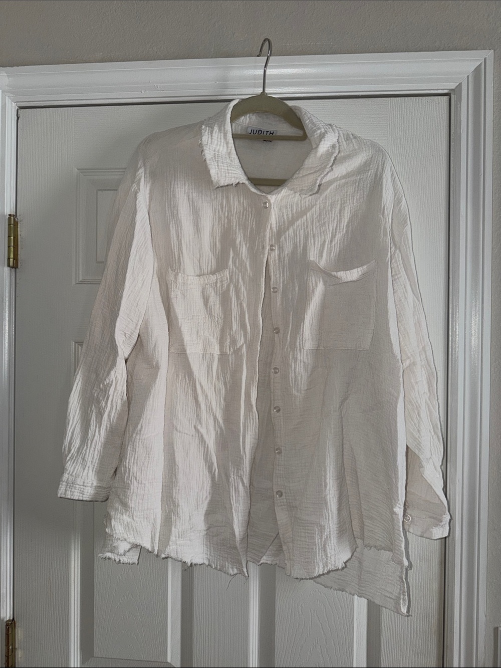 Judith March white cotton gauze Button-Front Lightweight Shirt cover up